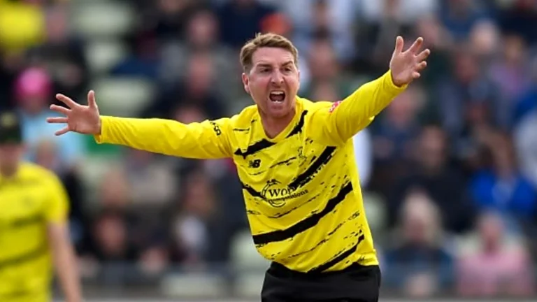 Tom Smith joins England Women’s cricket team as spin-bowling coach